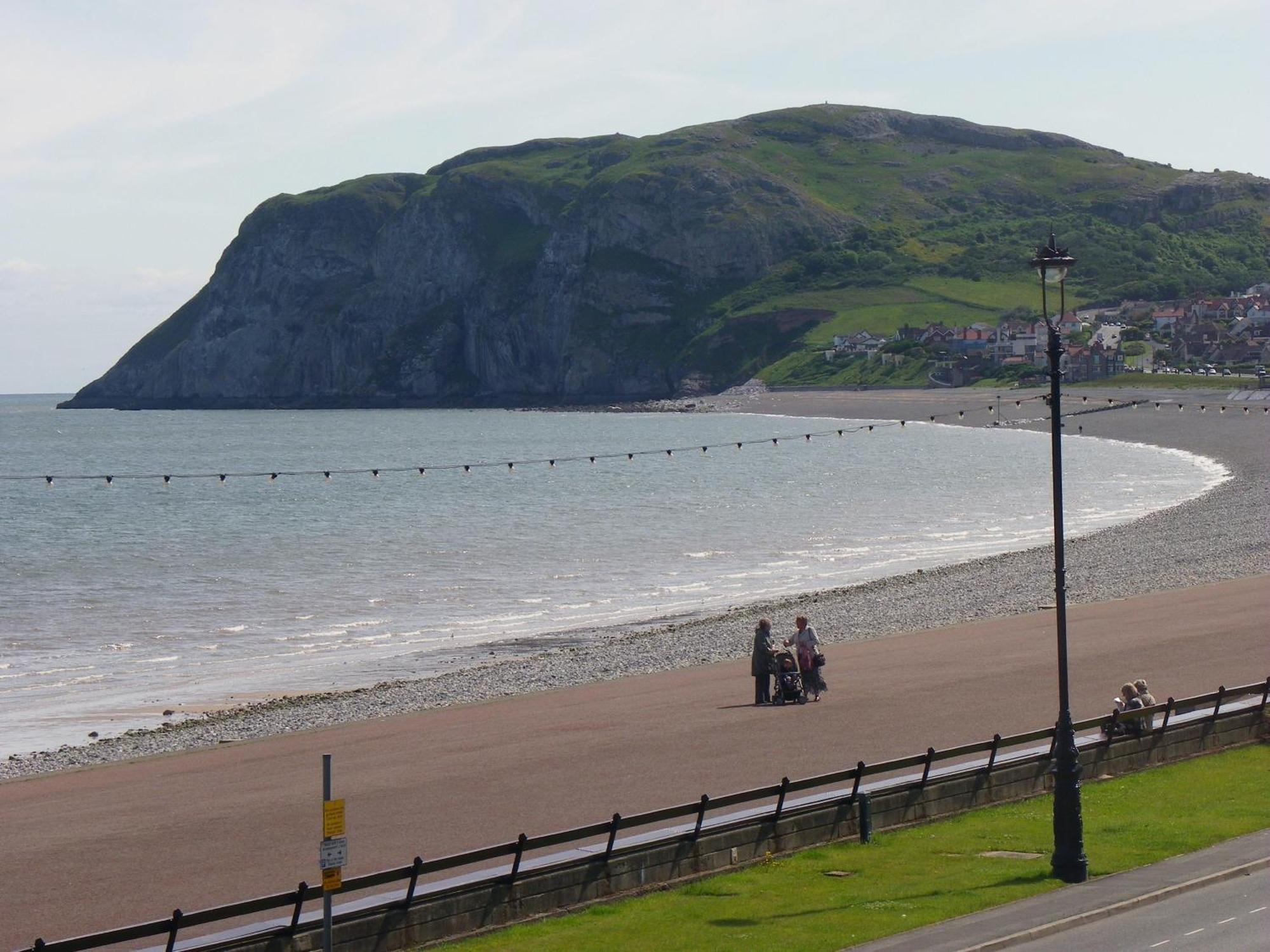 The Oasis Hotel Llandudno Exterior photo