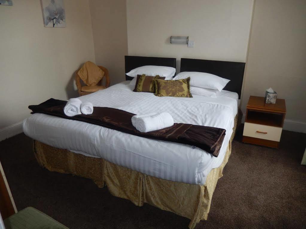 The Oasis Hotel Llandudno Exterior photo